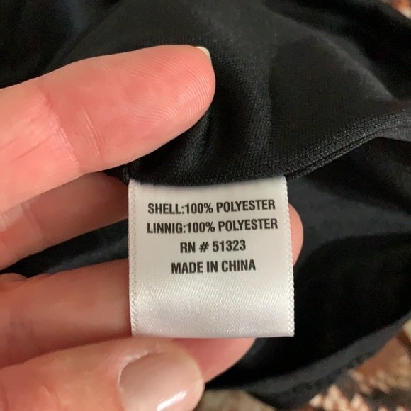 1. State Serene Snake Print Ruffled Cold Shoulder Blouse Brown Black Size Small - Picture 8 of 11